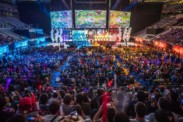 LNG打破面对JDG的联赛八连败，上次战胜要追溯到21年夏