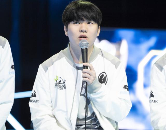 NAVI 击败 FaZe，而 NIP 在 IEM 科隆 2025 的首场比赛中输给了 aurora