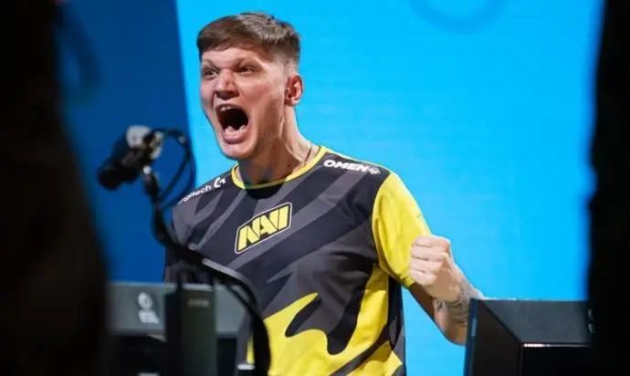 英雄联盟季中杯：JDG击败DRX晋级，网友热议：Cvmax的BP太烂了